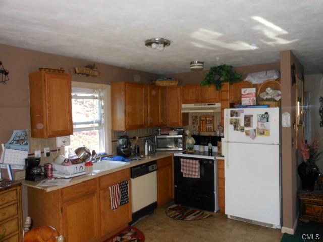 21 Deer Lane, New Fairfield, CT 06812