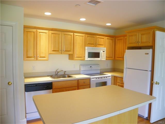 86 Rte 37, New Fairfield, CT 06812