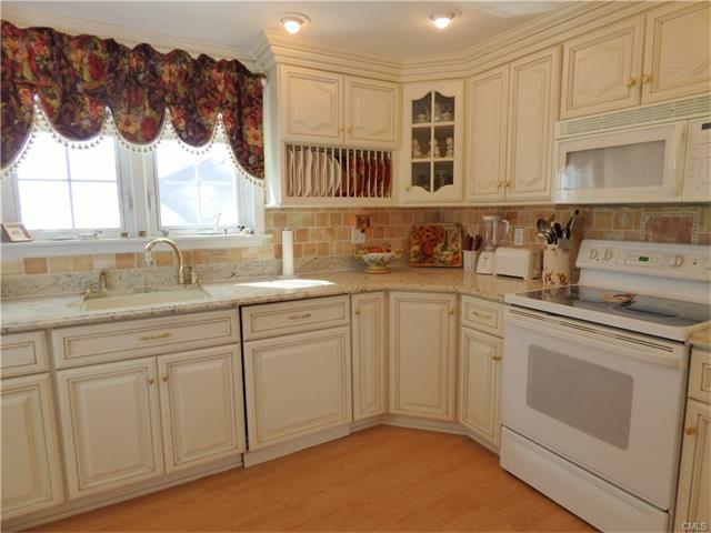 74 Lake Drive North, New Fairfield, CT 06812