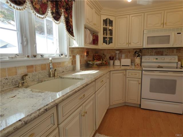 74 Lake Drive North, New Fairfield, CT 06812