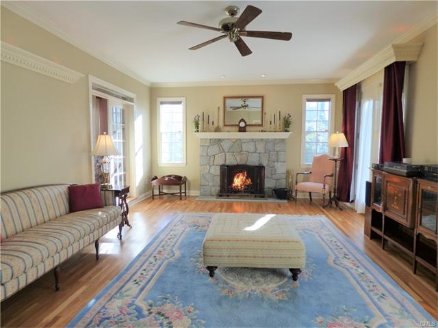 16 Misty Brook Lane, New Fairfield, CT 06812