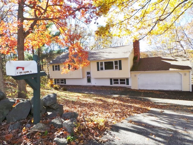 8 Bear Mountain RdNew Fairfield, CT, 06812Fairfield County