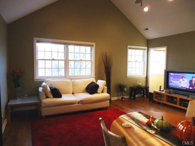 11 Pond Lane, Darien, CT 06820