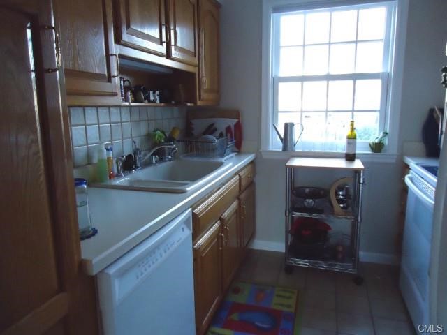 11 Pond Lane, Darien, CT 06820