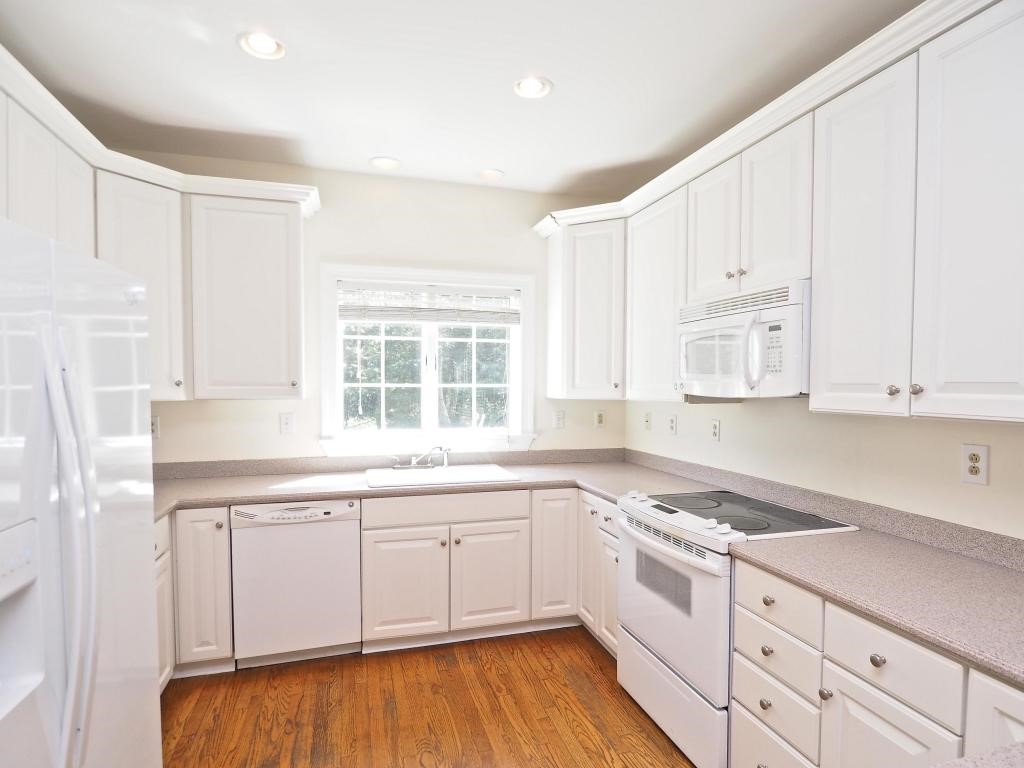 4 Palmer Lane, Darien, CT 06820
