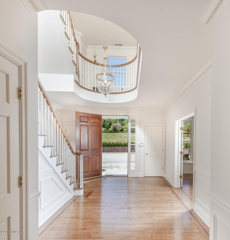 1 Wrenfield Lane, Darien, CT 06820