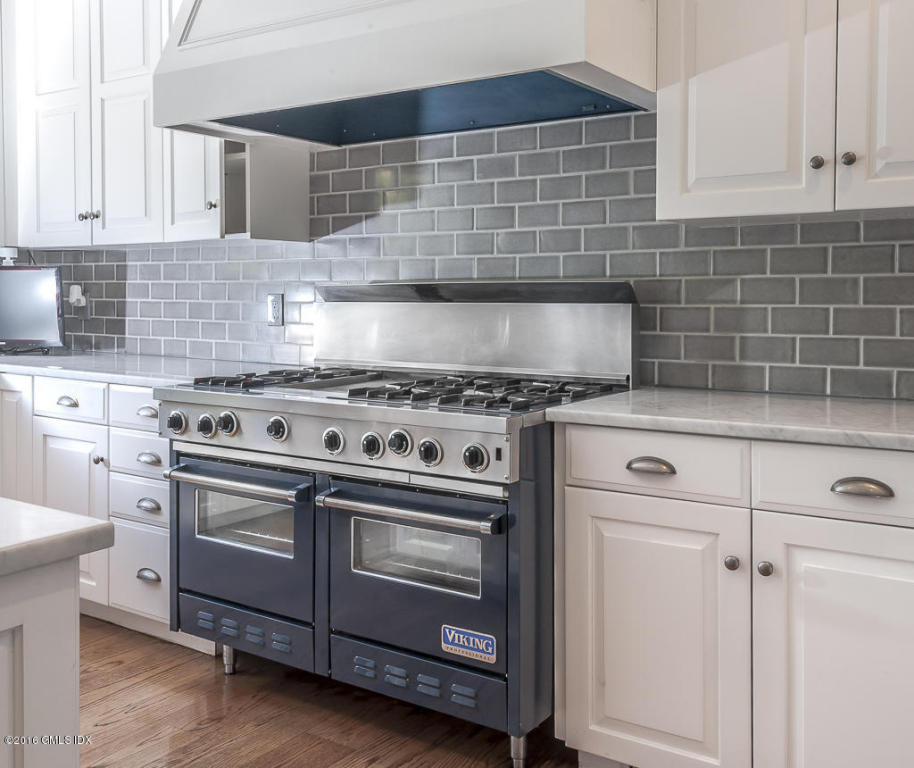 1 Wrenfield Lane, Darien, CT 06820