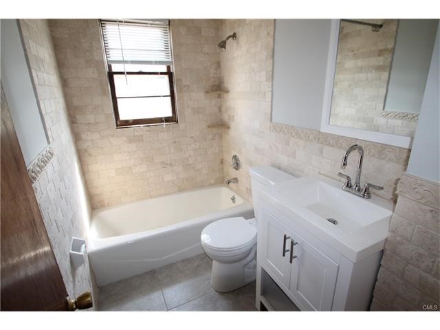 1 Sandy Way, Fairfield, CT 06824