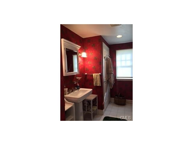 1037 Fairfield Beach Road, Fairfield, CT 06824