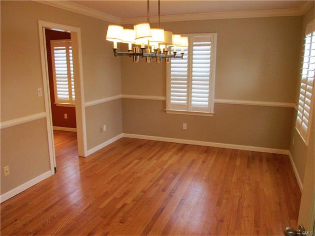 135 Oldfield Road, Fairfield, CT 06824