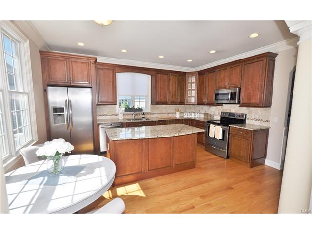 635 Reef Road, Fairfield, CT 06824