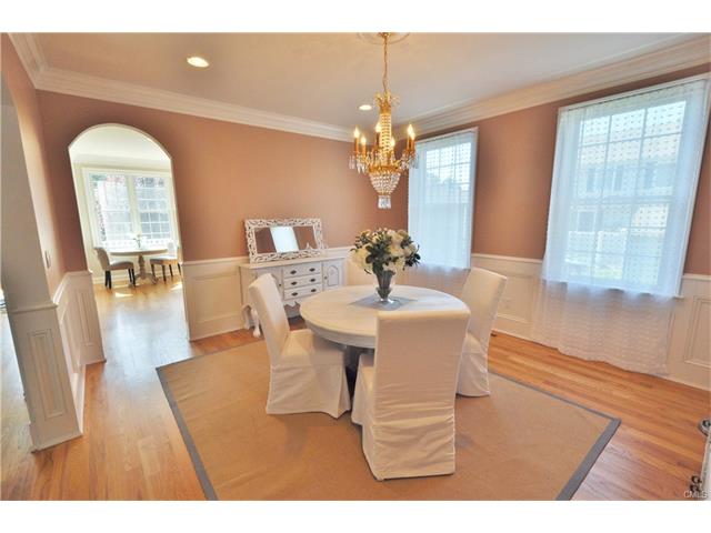 635 Reef Road, Fairfield, CT 06824