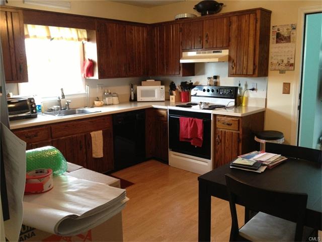 80 Riverside Drive, Fairfield, CT 06824