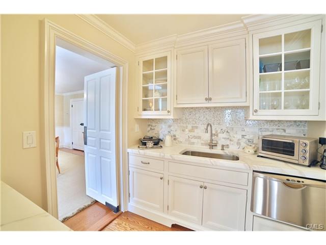 4480 Congress Street, Fairfield, CT 06824