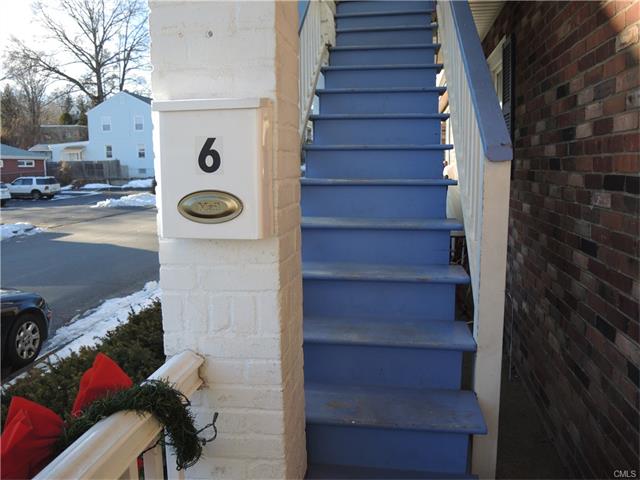 6 Pope Street, Fairfield, CT 06825