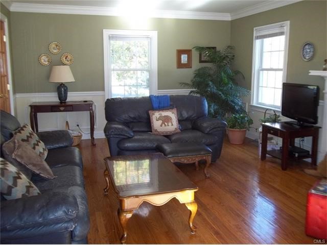 1033 Black Rock Turnpike, Fairfield, CT 06825
