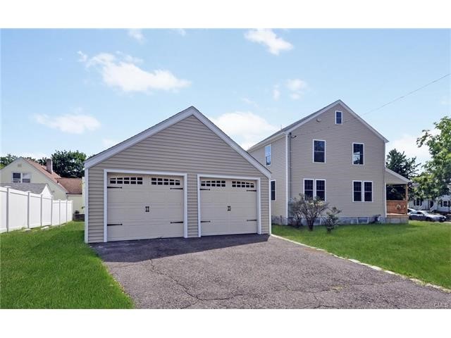 1052 Black Rock Turnpike, Fairfield, CT 06825