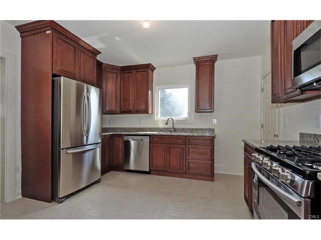 1052 Black Rock Turnpike, Fairfield, CT 06825