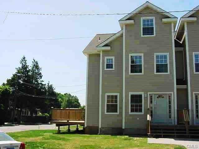 7 Alton Pl, Fairfield, CT 06825