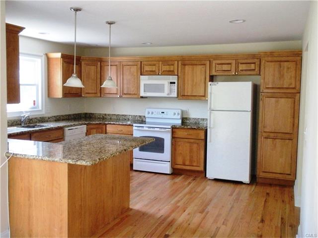 7 Alton Pl, Fairfield, CT 06825
