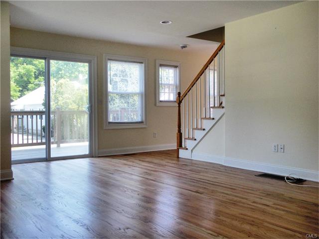 7 Alton Pl, Fairfield, CT 06825