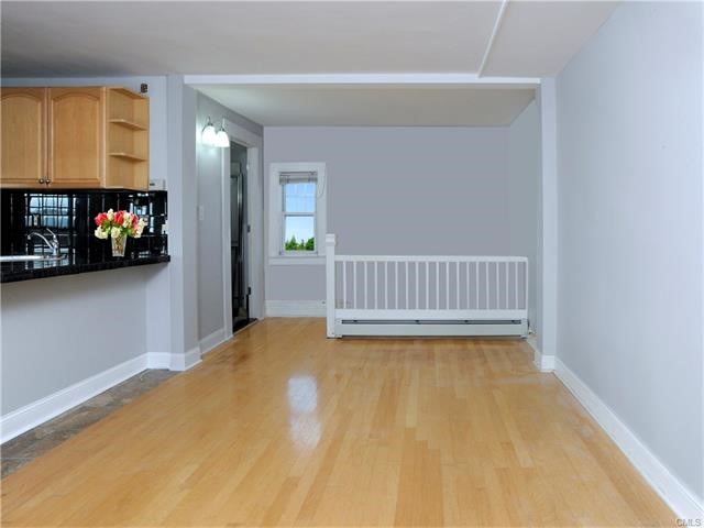 34 Alexander Unit 3 Street, Greenwich, CT 06830