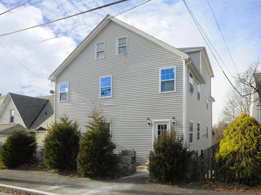 34 Alexander Street, Greenwich, CT 06830