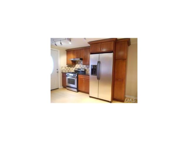 11 Le Grande Avenue, Greenwich, CT 06830
