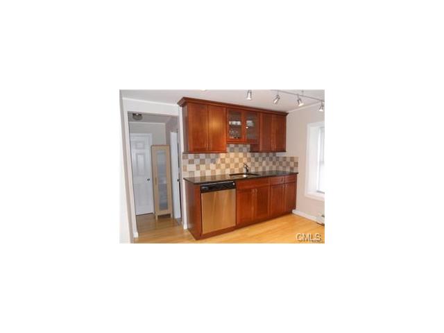 11 Le Grande Avenue, Greenwich, CT 06830