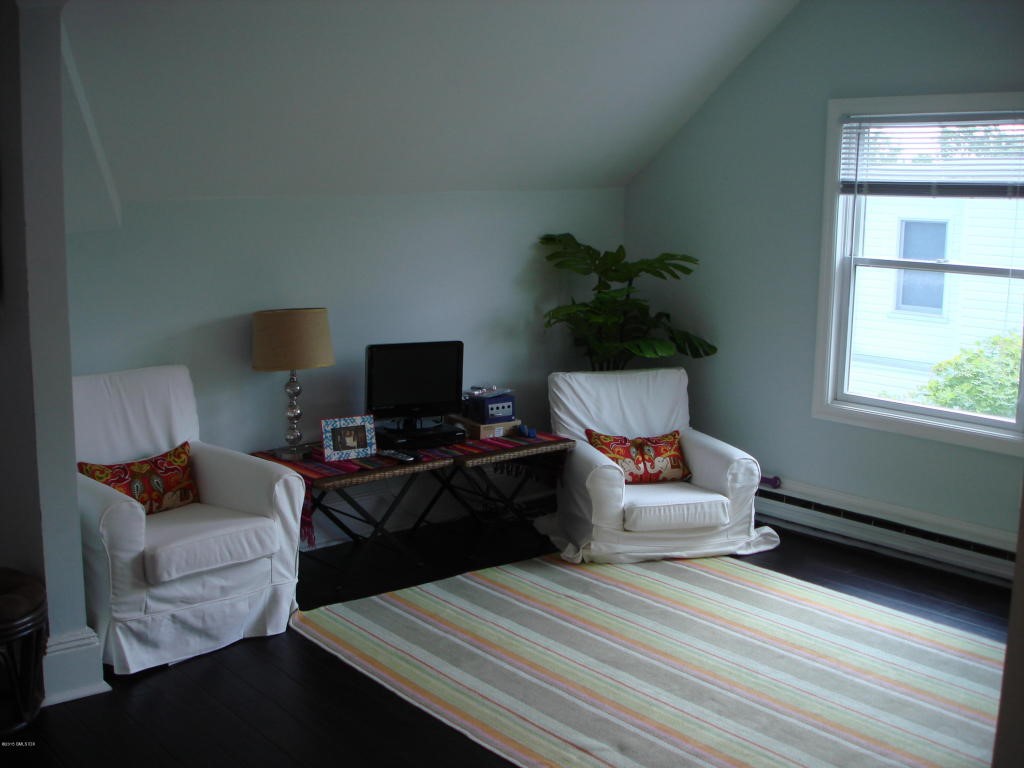 16 Lexington Avenue, Greenwich, CT 06830