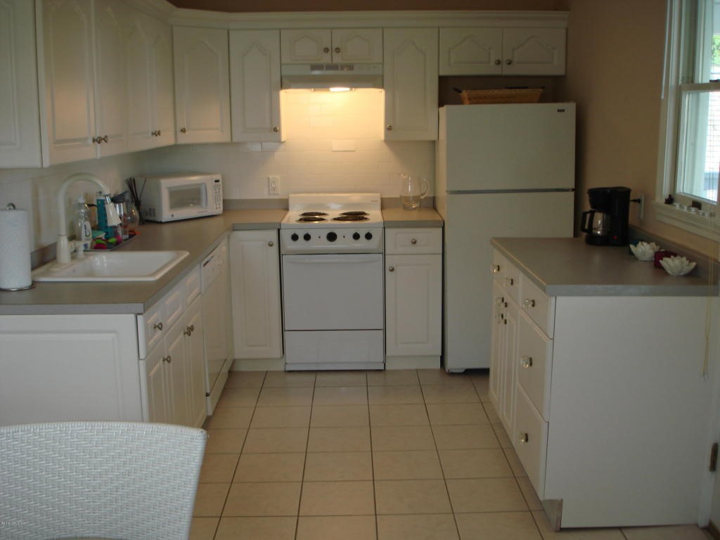 16 Lexington Avenue, Greenwich, CT 06830