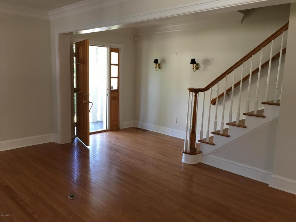 120 E Elm Street, Greenwich, CT 06830