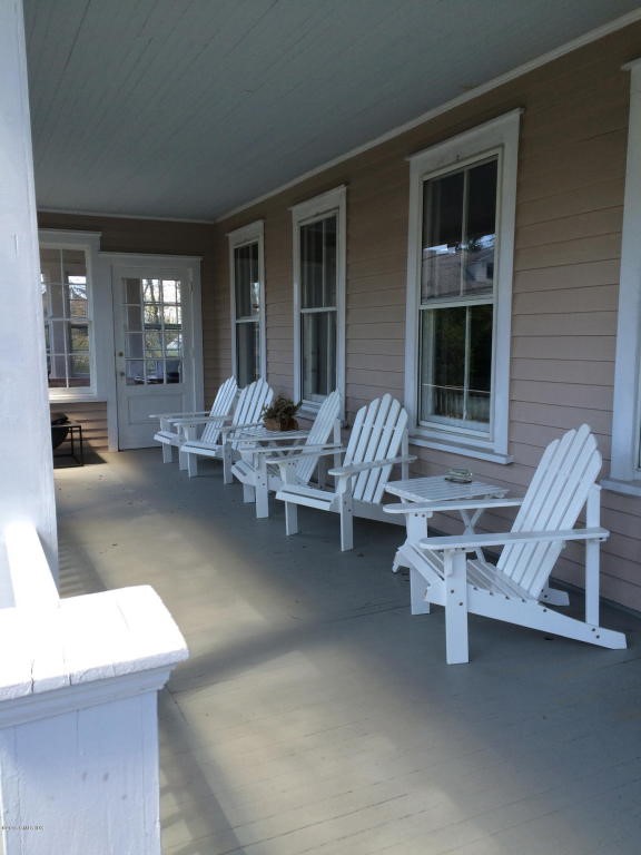 35 Rockview Drive, Greenwich, CT 06830