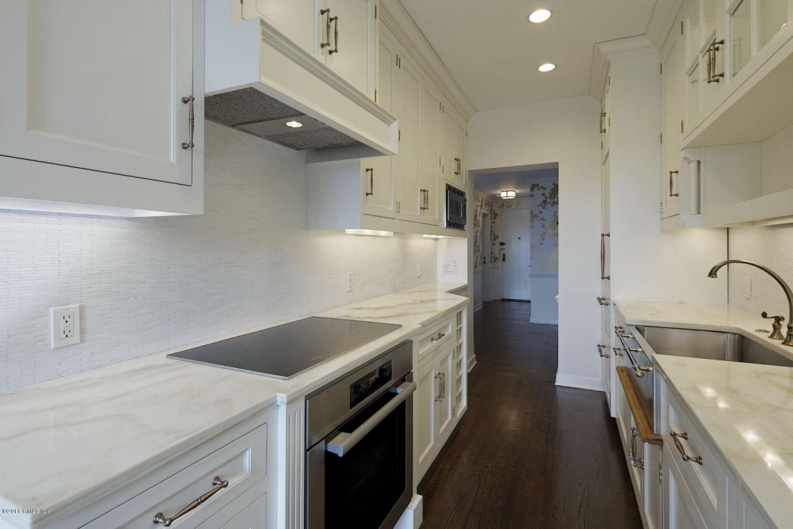 40 W Elm Street, Greenwich, CT 06830