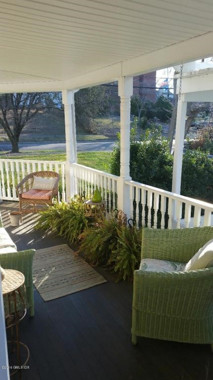 240 Milbank Avenue, Greenwich, CT 06830