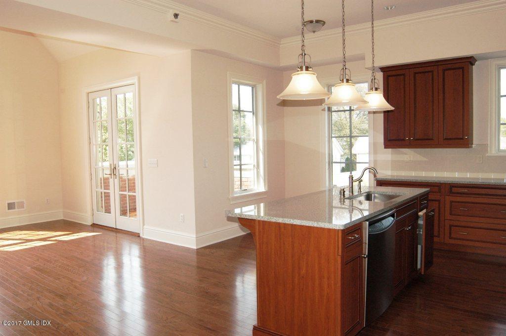 444 E Putnam Avenue, Greenwich, CT 06830
