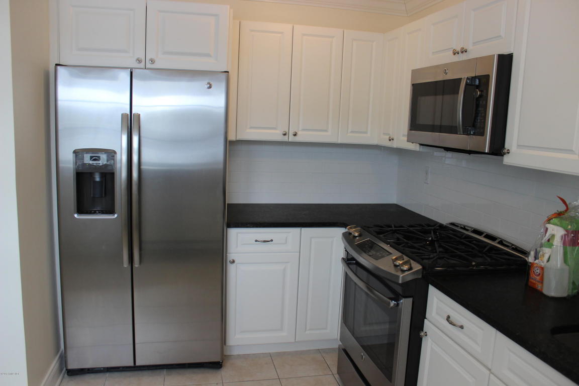 33 Putnam Green, Greenwich, CT 06830