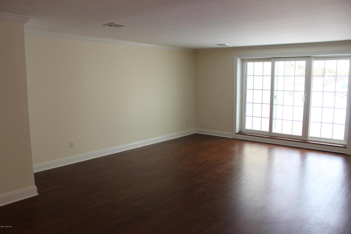 33 Putnam Green, Greenwich, CT 06830