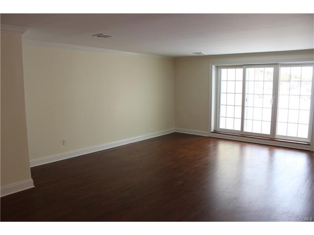 33 Putnam Green, Greenwich, CT 06830