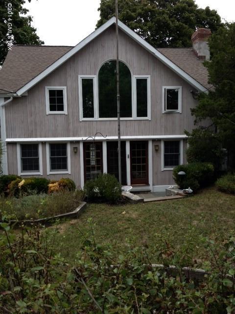 37 Rockview Drive, Greenwich, CT 06830