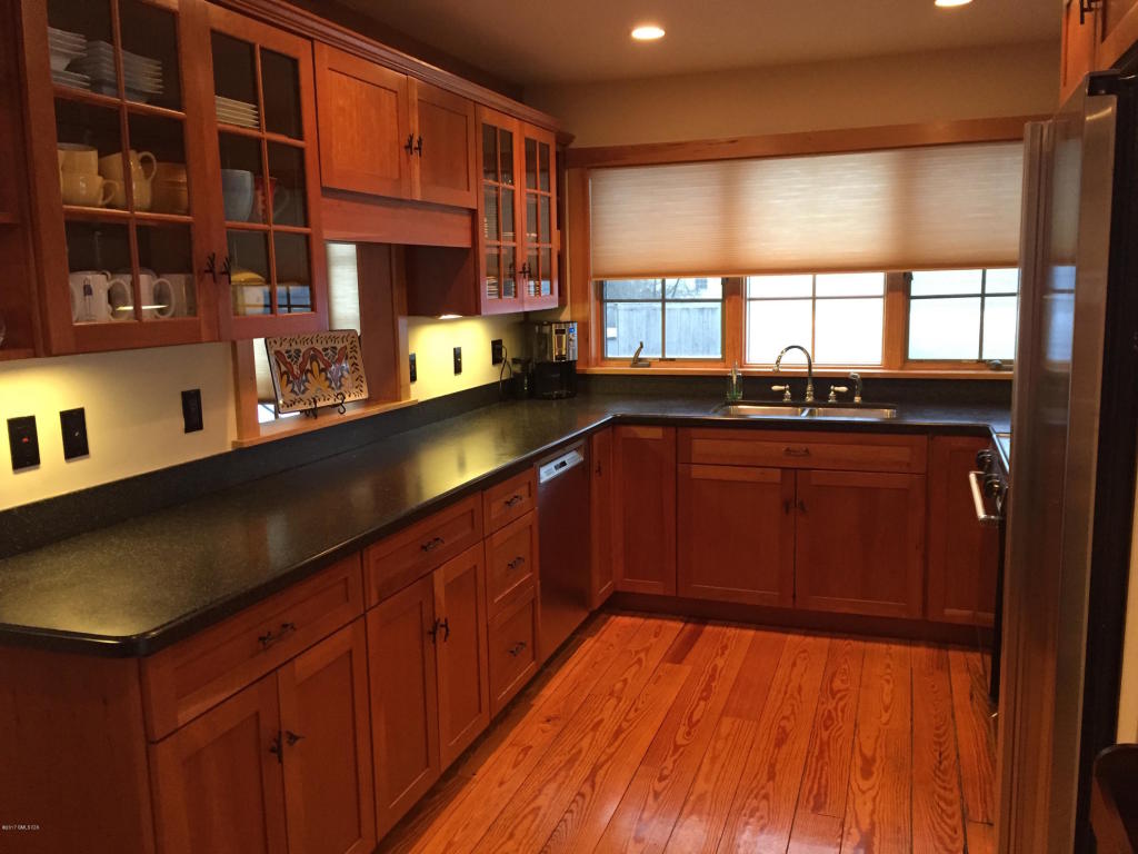 37 Rockview Drive, Greenwich, CT 06830