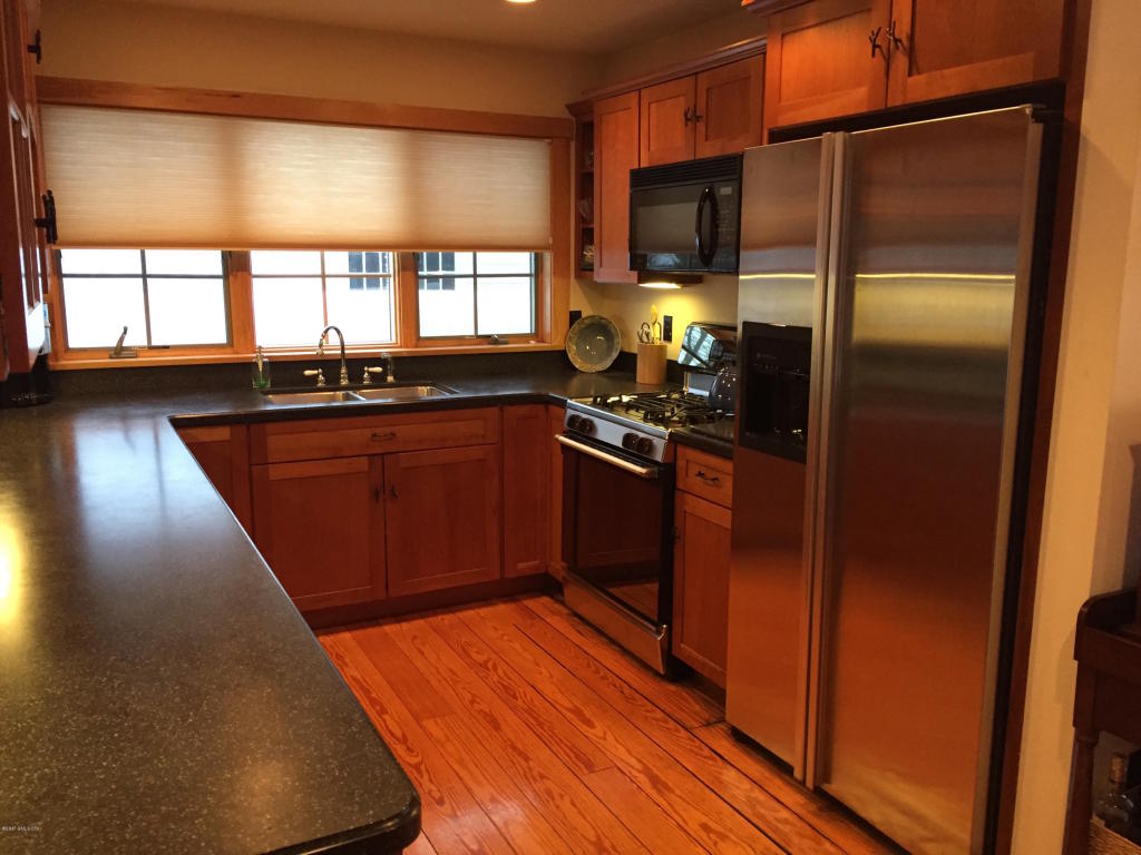 37 Rockview Drive, Greenwich, CT 06830