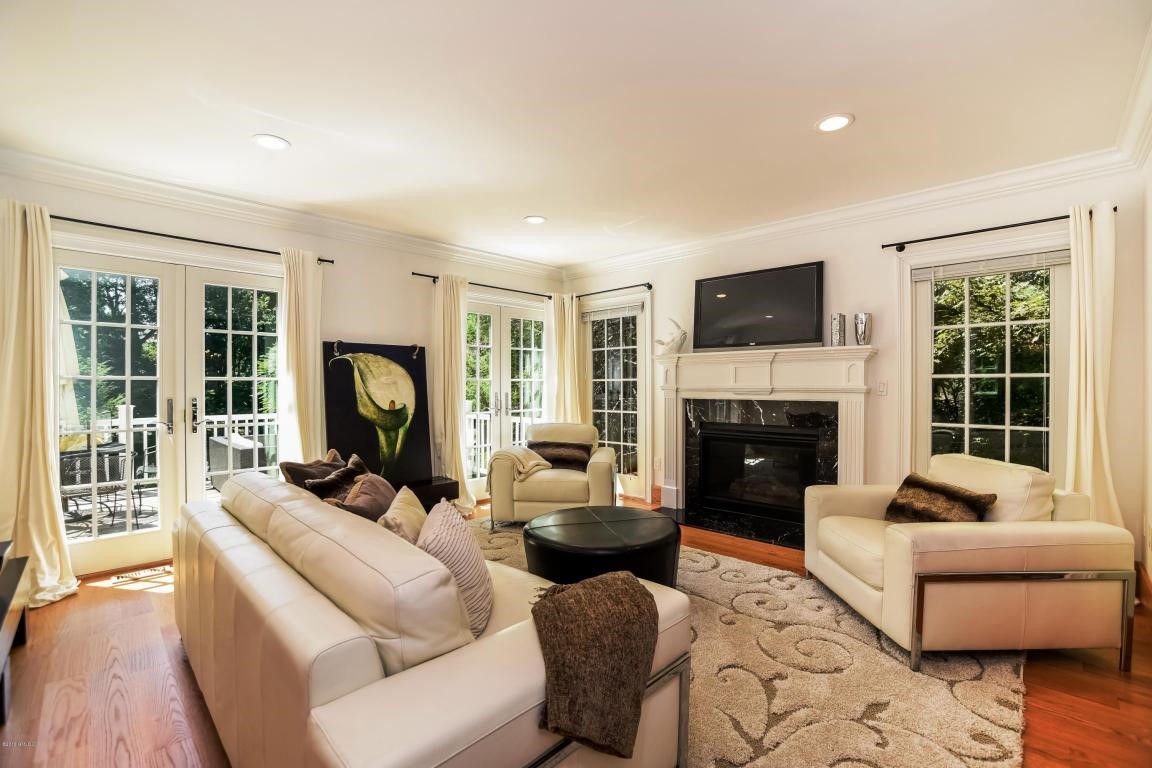 100 Brookside Drive, Greenwich, CT 06831