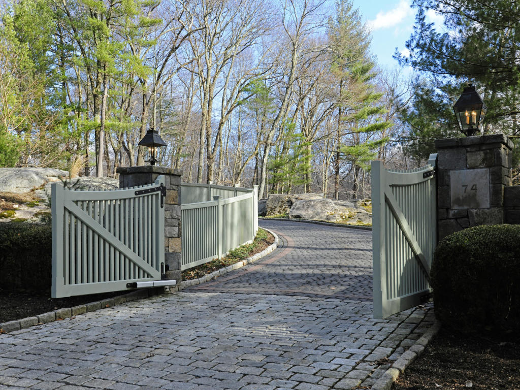 74 Upper Cross Road, Greenwich, CT 06831