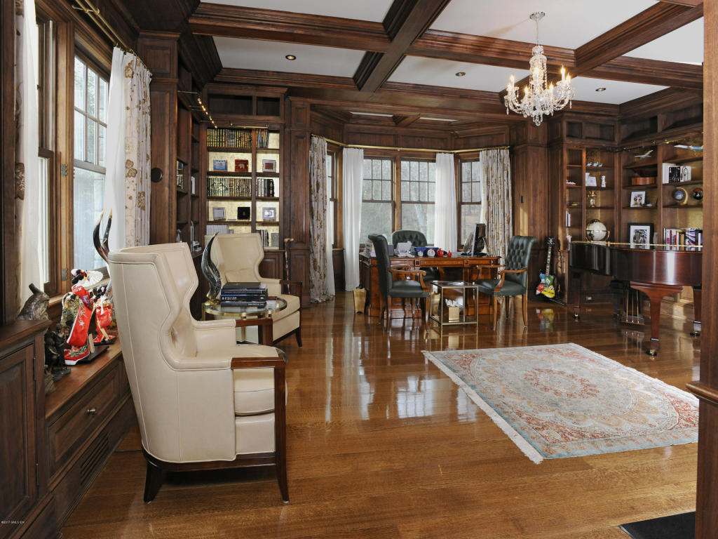 31 N Porchuck Road, Greenwich, CT 06831
