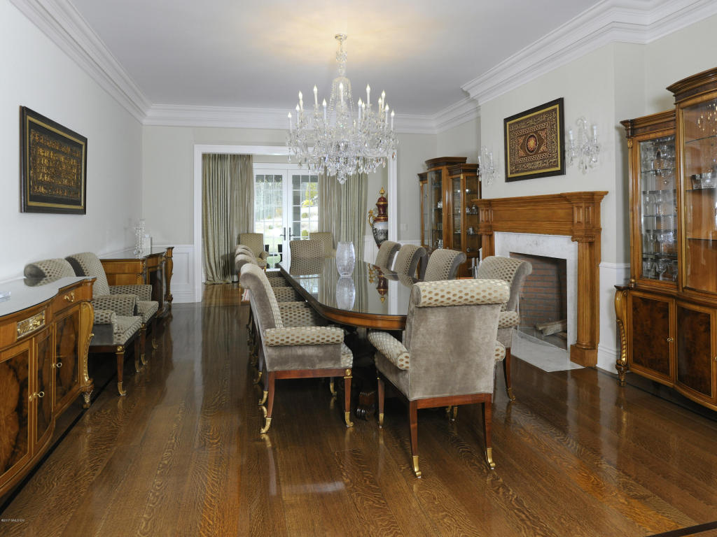 31 N Porchuck Road, Greenwich, CT 06831