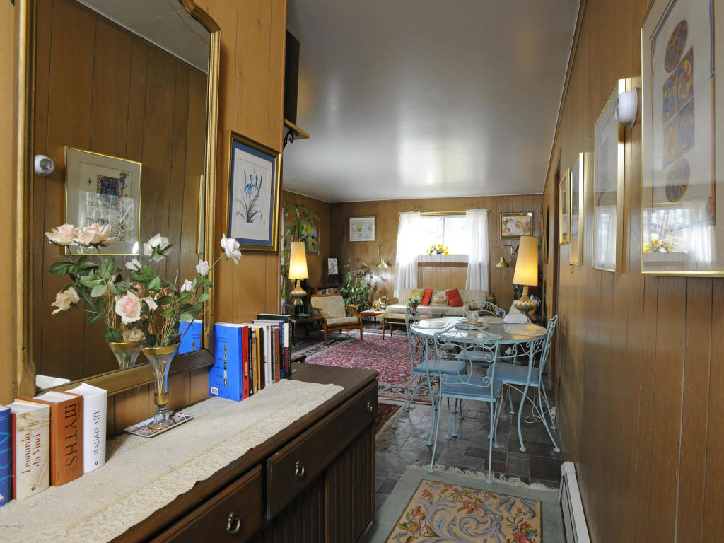 17 Nutmeg Drive, Greenwich, CT 06831