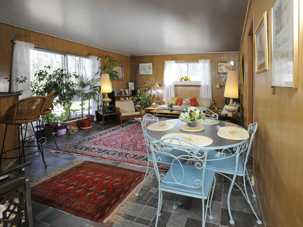 17 Nutmeg Drive, Greenwich, CT 06831