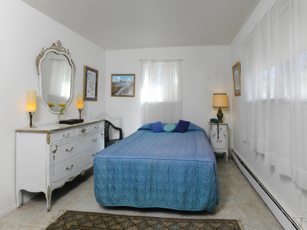 17 Nutmeg Drive, Greenwich, CT 06831