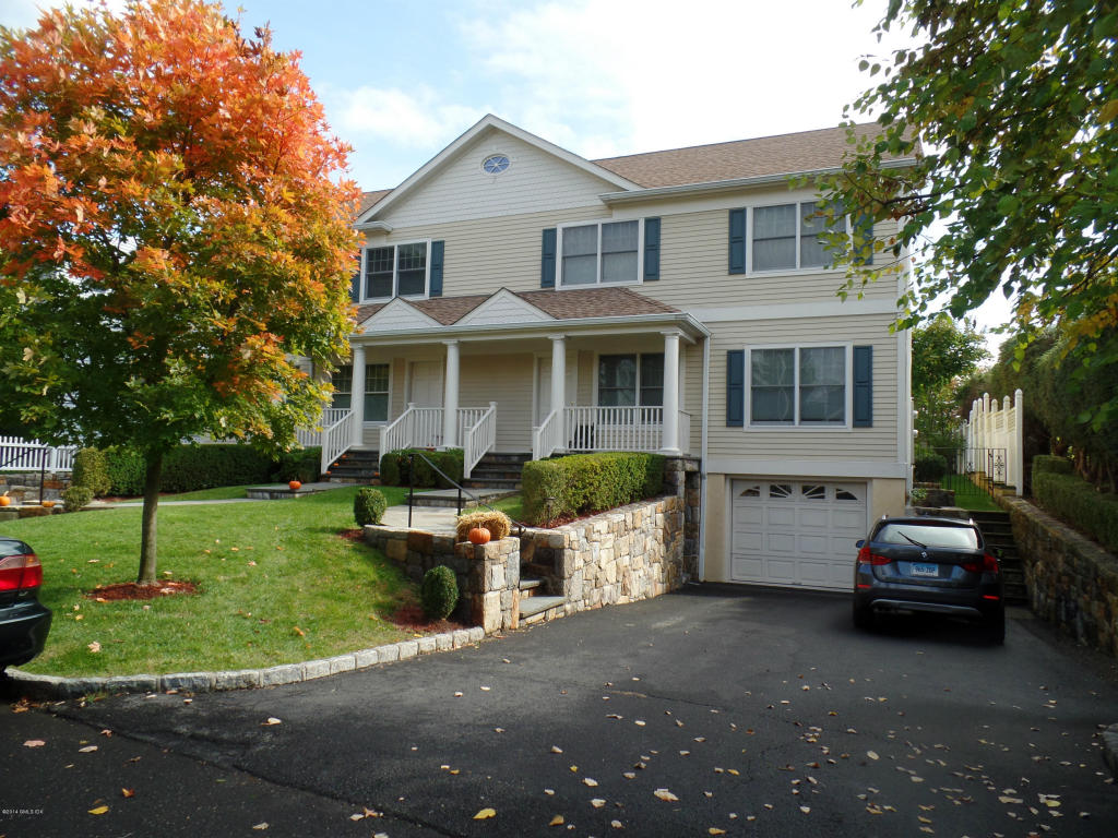 17 Windy Knolls Right Side, Greenwich, CT 06831